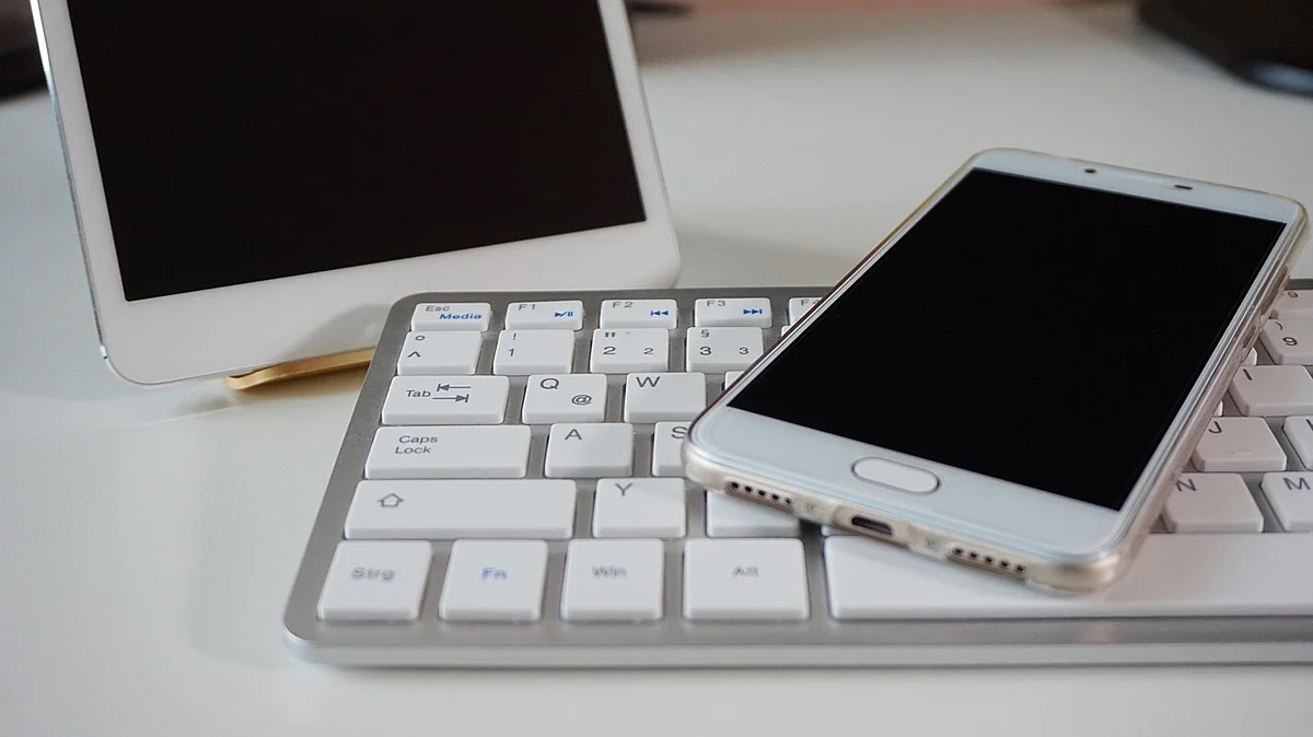 Quel est le meilleur écran en 2026 : IPS ou AMOLED ? Découvrez notre comparatif !